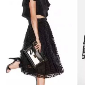 Milly fil-coupe skirt. Size 2